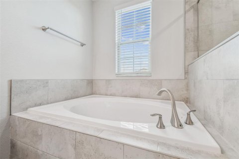 Casa en alquiler en Tampa, Florida, 4 dormitorios, 237.37 m2 № 1808543 - foto 30