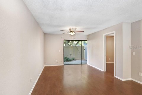 Condo in Tampa, Florida, 2 bedrooms № 2239490 - photo 4