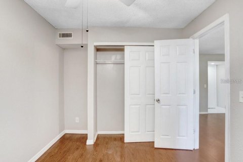 Condo in Tampa, Florida, 2 bedrooms № 2239490 - photo 7