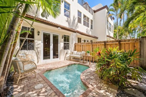 Townhouse in Fort Lauderdale, Florida 4 bedrooms, 299.15 sq.m. № 2315446 - photo 10