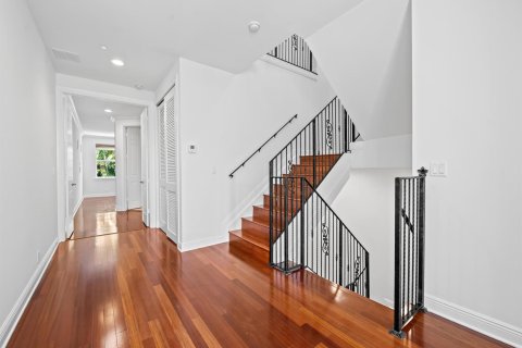 Townhouse in Fort Lauderdale, Florida 4 bedrooms, 299.15 sq.m. № 2315446 - photo 15