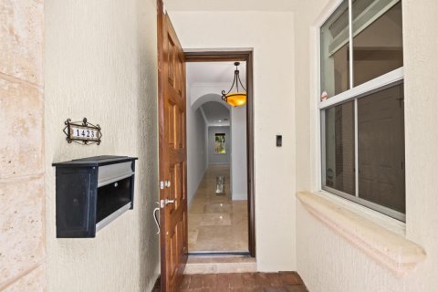 Townhouse in Fort Lauderdale, Florida 4 bedrooms, 299.15 sq.m. № 2315446 - photo 5