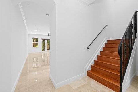 Townhouse in Fort Lauderdale, Florida 4 bedrooms, 299.15 sq.m. № 2315446 - photo 14