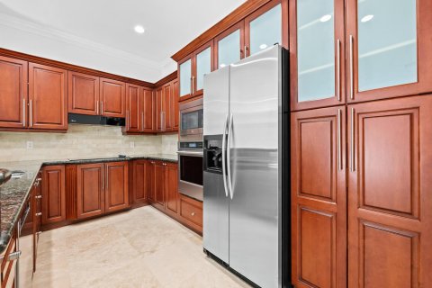 Townhouse in Fort Lauderdale, Florida 4 bedrooms, 299.15 sq.m. № 2315446 - photo 8