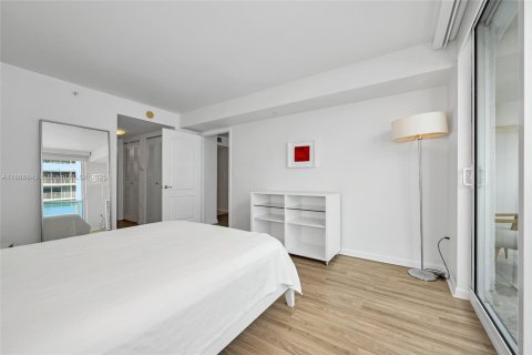 Condo in Miami, Florida, 1 bedroom № 2021565 - photo 21