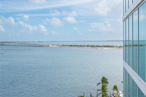 Condo in Miami, Florida, 1 bedroom № 2021565 - photo 9