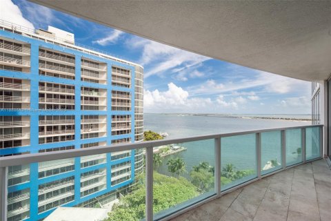 Condo in Miami, Florida, 1 bedroom № 2021565 - photo 7