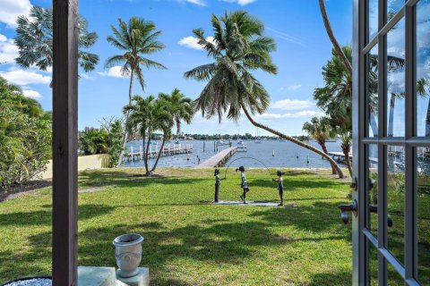 Casa en Lantana, Florida 3 dormitorios, 222.59 m2 № 2170044
