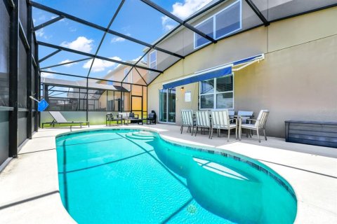 House in Davenport, Florida 5 bedrooms, 292.64 sq.m. № 1744695 - photo 9