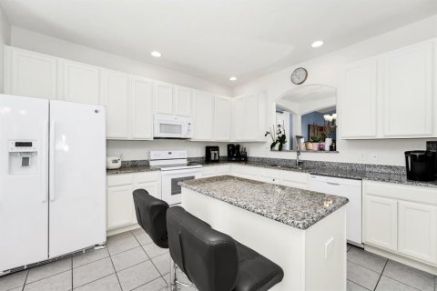 House in Davenport, Florida 5 bedrooms, 292.64 sq.m. № 1744695 - photo 23