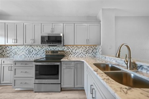 Condo in Punta Gorda, Florida, 2 bedrooms  № 1651707 - photo 7