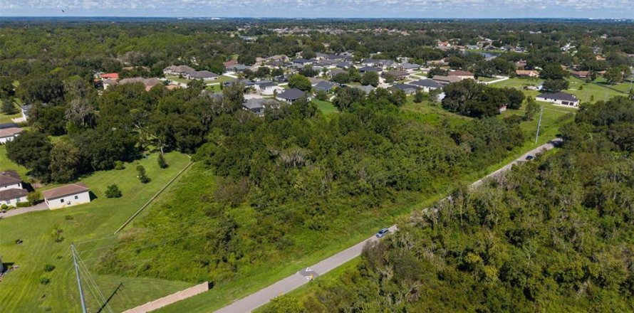 Land in Lakeland, Florida № 2379759