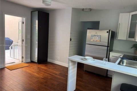 Immobilier commercial à louer à Hollywood, Floride: 27.87 m2 № 1825614 - photo 27