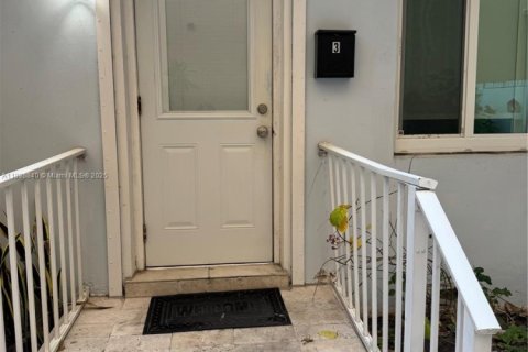 Immobilier commercial à louer à Hollywood, Floride: 27.87 m2 № 1825614 - photo 30