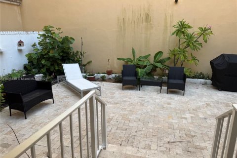 Immobilier commercial à louer à Hollywood, Floride: 27.87 m2 № 1825614 - photo 26