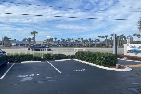 Condominio en alquiler en New Smyrna Beach, Florida, 2 dormitorios, 73.21 m2 № 931194 - foto 19