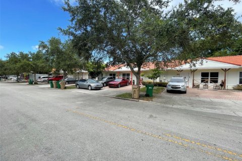 Propiedad comercial en venta en Davie, Florida № 1715107 - foto 30