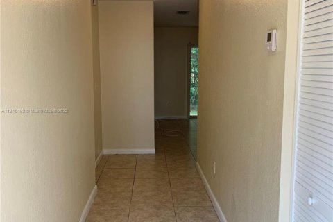 Propiedad comercial en venta en Davie, Florida № 1715107 - foto 12