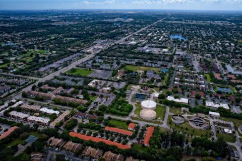 Propiedad comercial en venta en Davie, Florida № 1715107 - foto 9