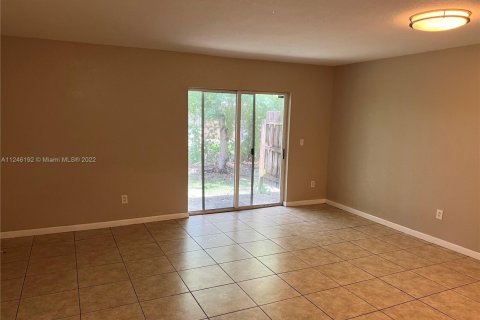 Propiedad comercial en venta en Davie, Florida № 1715107 - foto 20