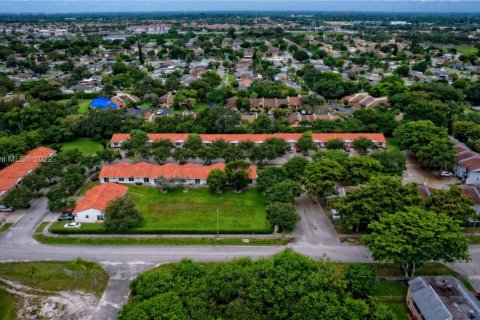 Propiedad comercial en venta en Davie, Florida № 1715107 - foto 10