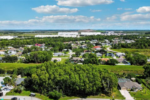 House in Port St. Lucie, Florida № 2003071 - photo 8
