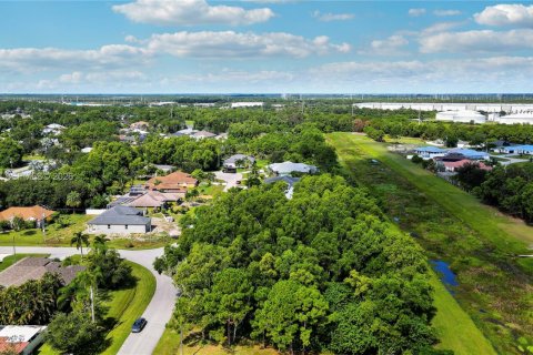 House in Port St. Lucie, Florida № 2003071 - photo 28