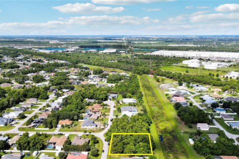 House in Port St. Lucie, Florida № 2003071 - photo 23