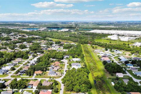 House in Port St. Lucie, Florida № 2003071 - photo 24