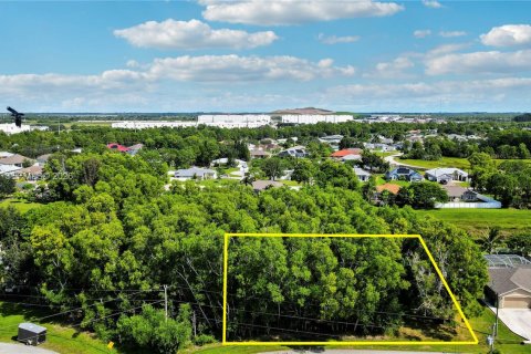House in Port St. Lucie, Florida № 2003071 - photo 9