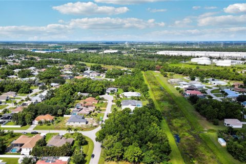 House in Port St. Lucie, Florida № 2003071 - photo 26