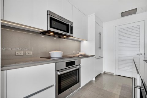 Купить кондоминиум в Майами, Флорида 1 спальня, 75.25м2, № 2089431 - фото 6