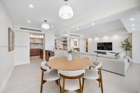 Condo in Aventura, Florida, 2 bedrooms № 2177485
