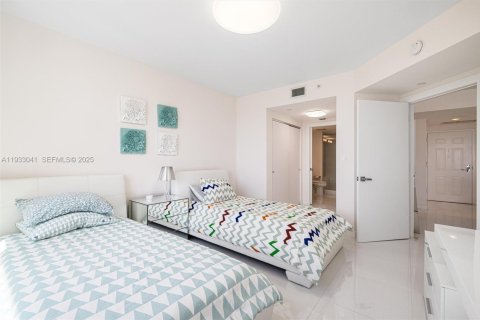 Condominio en alquiler en Aventura, Florida, 2 dormitorios, 109.16 m2 № 1991863 - foto 19