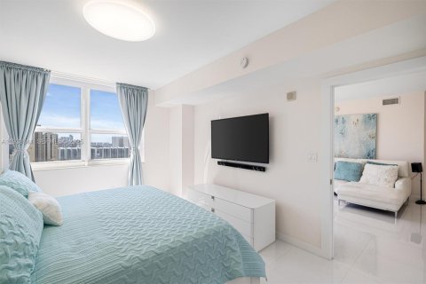 Condominio en alquiler en Aventura, Florida, 2 dormitorios, 109.16 m2 № 1991863 - foto 14