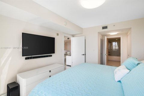 Condominio en alquiler en Aventura, Florida, 2 dormitorios, 109.16 m2 № 1991863 - foto 15