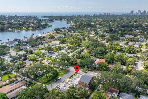 Casa en venta en Saint Petersburg, Florida, 6 dormitorios, 316.7 m2 № 1906510 - foto 8