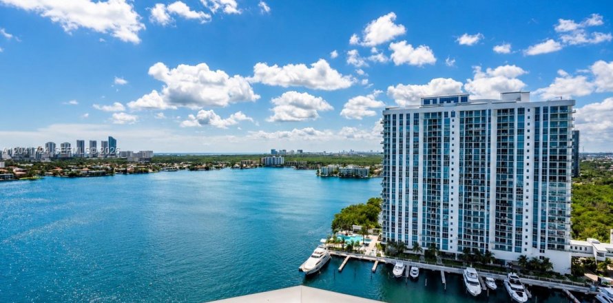 Condo à North Miami Beach, Floride, 2 chambres № 2171447