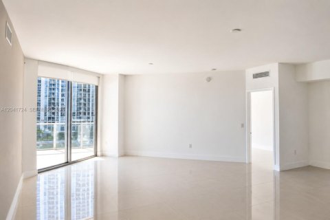 Copropriété à louer à North Miami Beach, Floride: 2 chambres, 161.28 m2 № 2171447 - photo 5