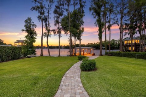 House in Odessa, Florida 4 bedrooms, 273.88 sq.m. № 2151456 - photo 22