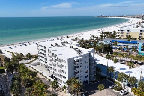 Condo in Sarasota, Florida, 1 bedroom  № 2302470 - photo 2