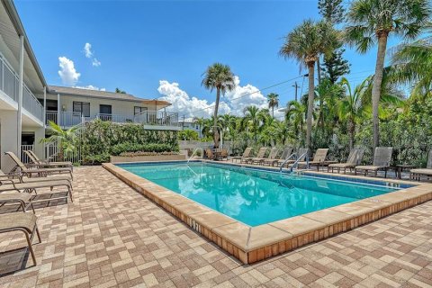 Condo in Sarasota, Florida, 1 bedroom  № 2302470 - photo 18