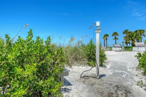 Condo in Sarasota, Florida, 1 bedroom  № 2302470 - photo 23