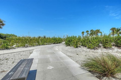 Condo in Sarasota, Florida, 1 bedroom  № 2302470 - photo 22