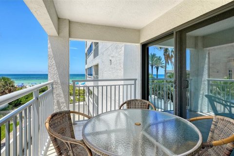Condo in Sarasota, Florida, 1 bedroom  № 2302470 - photo 12