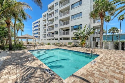 Condo in Sarasota, Florida, 1 bedroom  № 2302470 - photo 17