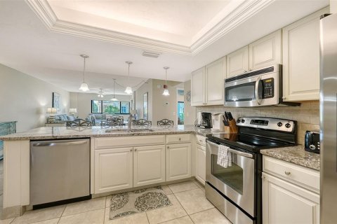 Condo in Sarasota, Florida, 1 bedroom  № 2302470 - photo 8