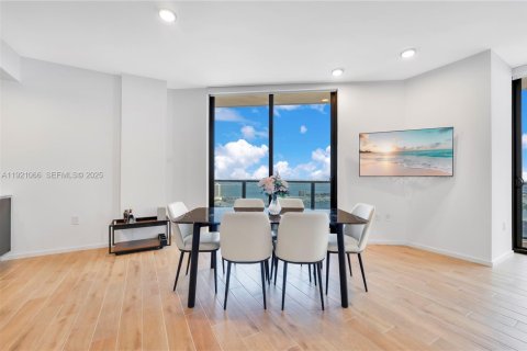 Copropriété à vendre à Miami, Floride: 2 chambres, 91.32 m2 № 1982175 - photo 9