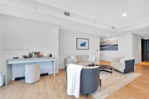 Copropriété à vendre à Miami, Floride: 2 chambres, 91.32 m2 № 1982175 - photo 6