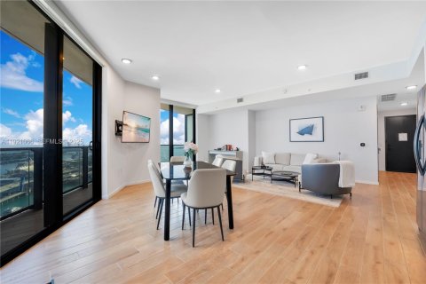 Copropriété à vendre à Miami, Floride: 2 chambres, 91.32 m2 № 1982175 - photo 12